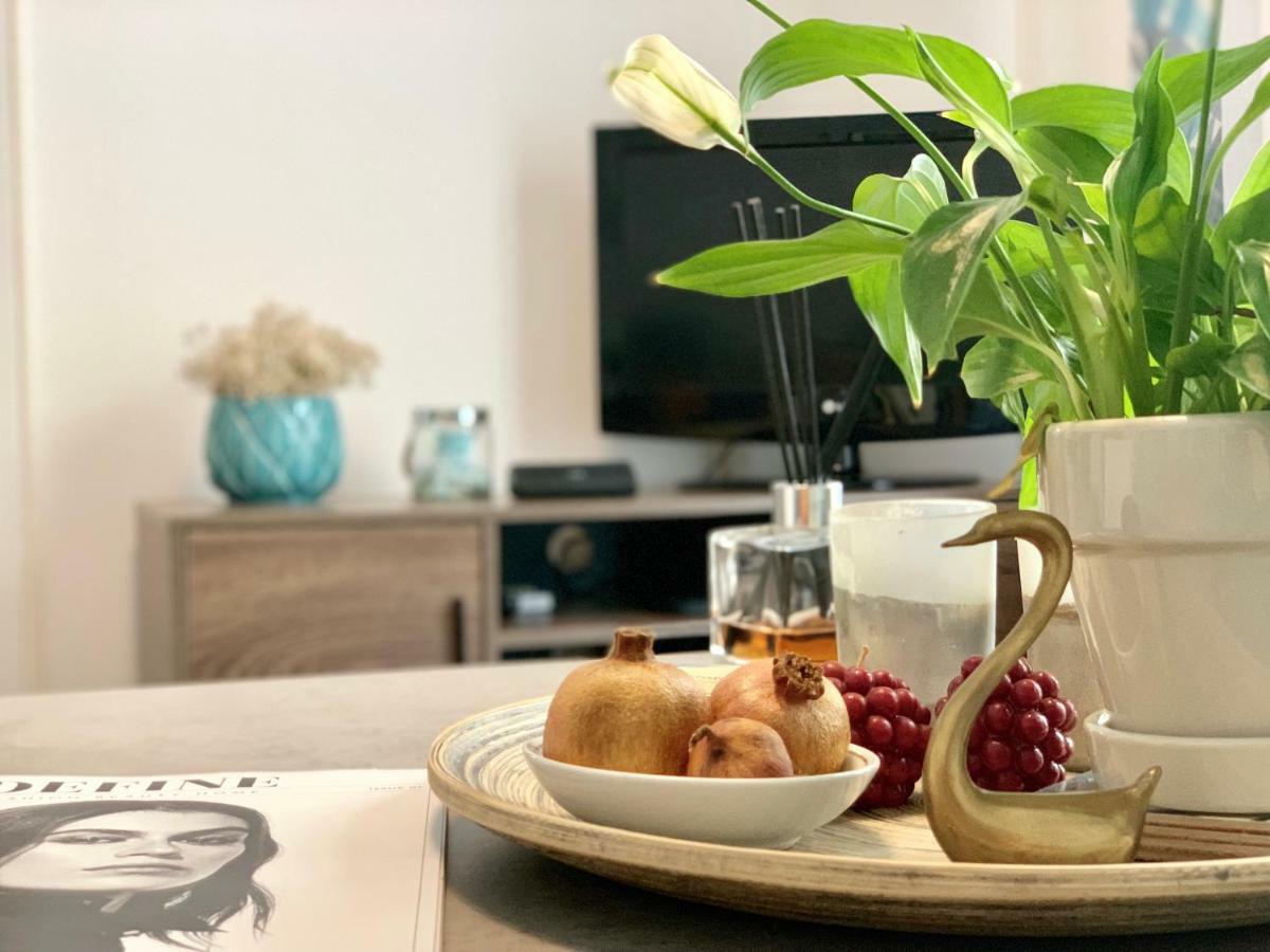Nadia'S Apartment , Афины Экстерьер фото